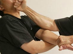 Избиение мужчины в ходе «праздника» совершил рецидивист в Ростовской области