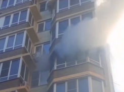 Двоих детей госпитализировали из-за пожара в Аксае