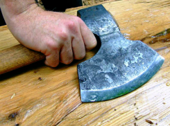 Мужчина из Ростовской области напал с топором на охранника храма в Волгограде