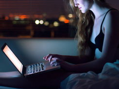 Ростовчанина лишила 140 тысяч подруга с сайта знакомств