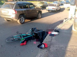 В Ростове водитель грузовика насмерть сбил велосипедиста и скрылся с места аварии 