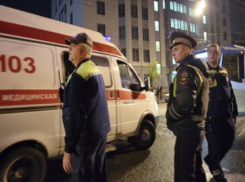 Девушка дважды избила сотрудников ростовской скорой помощи, пытавшихся ей помочь