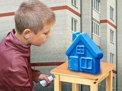 Сирот из Новочеркасска поселили в дома без кухонь и газа