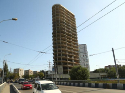 В Ростове возобновились работы на недостроенной высотке на Гвардейской площади