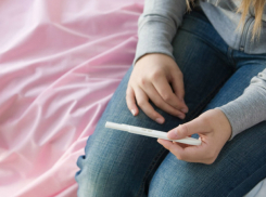 15-летняя девочка забеременела от мужчины, снимавшего комнату у ее матери в Ростовской области