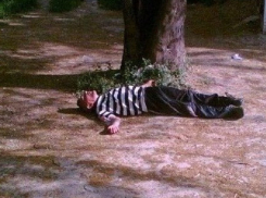 В Ростове сильно избитого мужчину в калошах выбросили из окна многоквартирного дома