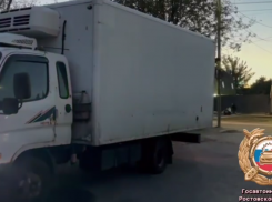 Малолетний ребёнок попал под грузовик на Доватора в Ростове