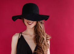 Вы стесняетесь улыбаться прохожим?