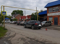 В Ростовской области 7-летняя девочка попала под колеса иномарки