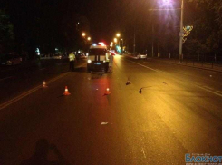 В центре Ростова скутерист насмерть сбил пешехода и скрылся с места ДТП