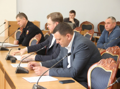 Ростовские власти будут демонстративно эвакуировать автомобили с остановок пассажирского транспорта