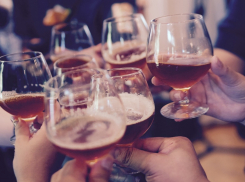 Половина жителей Ростовской области пьет алкоголь только по праздникам