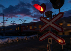 В Каменск-Шахтинском 16 января закроют железнодорожный переезд