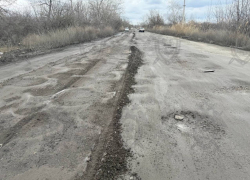 В Новочеркасске возбудили дело о халатности из-за разбитой дороги к слободе Красюковской