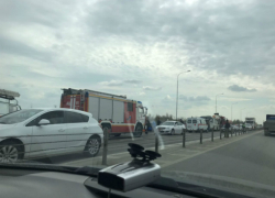Бензовоз протаранил рейсовый автобус в Ростове, семь пострадавших