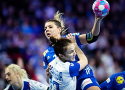 Проиграли в догонялки. Россия уступила Франции в финале чемпионата Европы