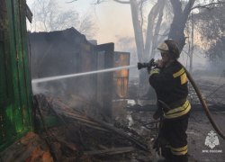 В Ростовской области за неделю пожарные спасли из огня 11 человек 