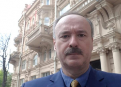 Хочу в сити-менеджеры: пообещавший сократить чиновников экс-прокурор Евгений Беркович