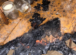 На Дону мужчина разжег костер внутри дома и погиб