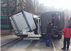 «Ты не пройдешь»: на Военведе «Газель» врезалась в грузовик дорожных рабочих
