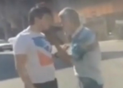 Оторваться за собственный «косяк» на автолюбителе решил дерзкий и резкий маршрутчик в Ростове на видео