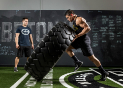 Мускулистые богатыри собрались тянуть грузовики и осиливать бревна в Ростове