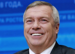 Губернатор Василий Голубев планирует остаться на своем посту и опровергает слухи