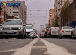 Стоянку машин запретили на 1-й Луговой в Ростове 