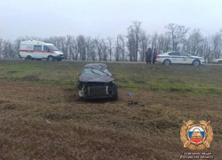 Водитель погиб при опрокидывании автомобиля в Ростовской области