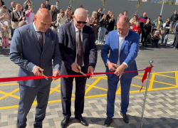 В Батайске открыт новый жилой дом и сквер имени Поликарпа Половинко