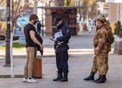 В Ростове во время рейда задержали четырех расклейщиков рекламы