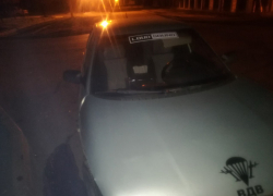 В Ростовской области водитель автомобиля со знаком ВДВ устроил ДТП и сбежал