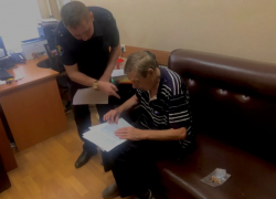 “Ремонт телевизора обошёлся в 140 тысяч”: в Батайске «мастер» обчистил пенсионера под видом услуг