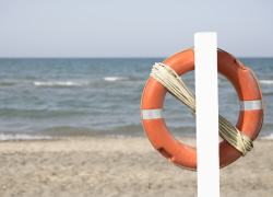 В Ростове спасатели вернули к жизни чуть не утонувшего мальчика