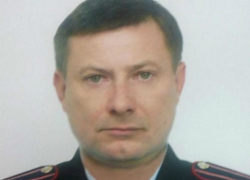 Расстрелявшего на трассе жену и тестя полицейского проверят на вменяемость в Ростове