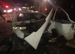 В смертельной аварии под Ростовом пострадала школьница и погиб водитель легковушки