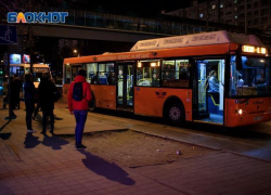 Власти Ростова обещали, что автобусы будут ходить до полуночи. Выясняем, так ли это