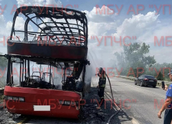 58 пассажиров находились в автобусе «Москва-Ставрополь», когда тот загорелся в Аксайском районе