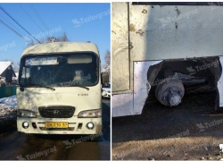 В Ростовской области у автобуса на ходу слетели колеса