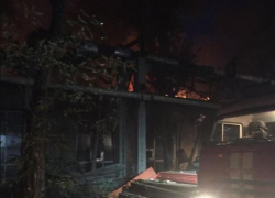В Таганроге горела крыша завода