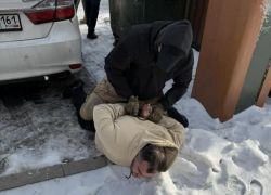 В Ростове задержали мужчину по делу о мошенничестве с деньгами родственника участника СВО