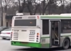 В Ростове автобус переехал ноги бабушке на Ворошиловском проспекте