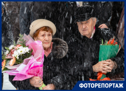 Для 96-летнего ростовского ветерана провели персональный парад