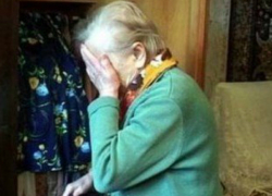 Нуждавшаяся в деньгах женщина обворовала свою мать-пенсионерку в Ростовской области