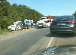 В жутком ДТП на трассе Ростов-Волгодонск погибли два человека