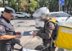 В Ростове устроили облаву на курьеров — нашли нарушения миграционного закона и ПДД