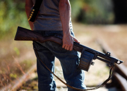 В Ростовской области ищут сбежавшего из военной части в ДНР вооруженного дезертира