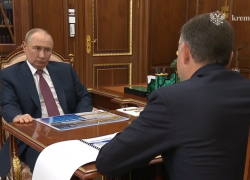 Врио губернатора Слюсарь встретился с Владимиром Путиным 