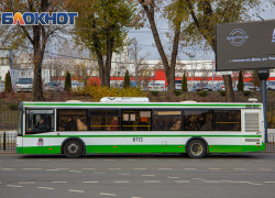 Дополнительные автобусы запустили до нового кладбища «Ростовское»