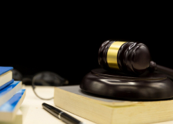 Житель Ростовской области оплатил долг по алиментам после ареста мотора от его лодки 